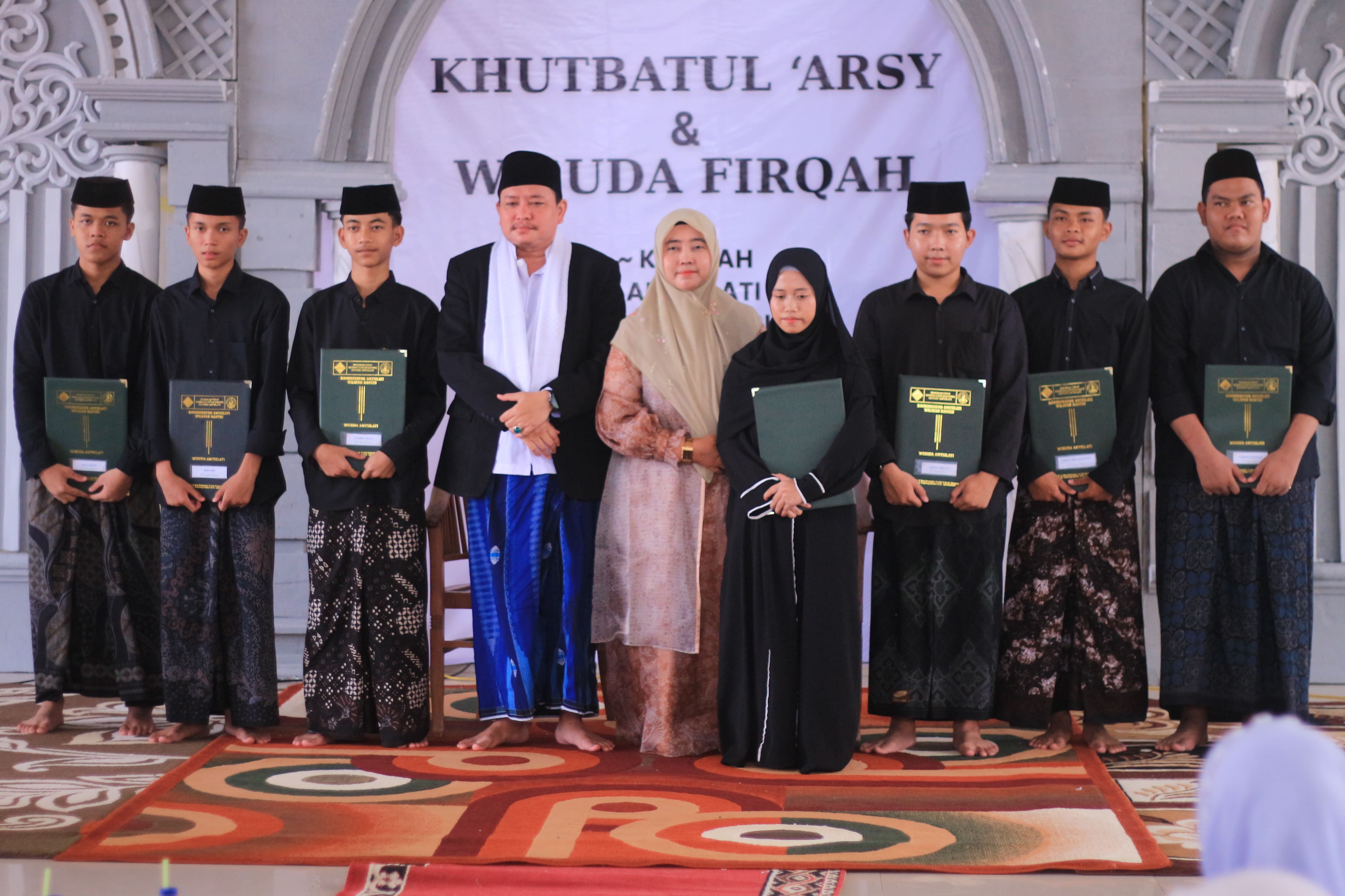 Dokumentasi Wisuda Firqah